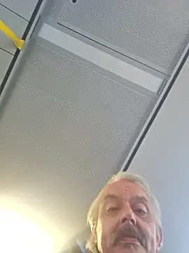 Snapshot of Fonse1860 chatting on December 16, 2025, 9:24 am Fonse1860 online show from December 16, 2025, 9:24 am