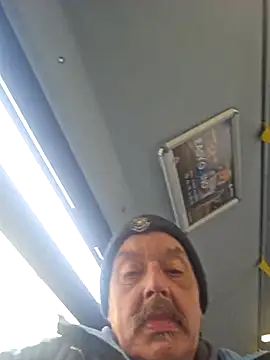 Snapshot of Fonse1860 chatting on February 18, 2026, 9:28 am Fonse1860 online show from February 18, 2026, 9:28 am