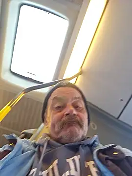 Snapshot of Fonse1860 chatting on February 24, 2026, 9:32 am Fonse1860 online show from February 24, 2026, 9:32 am