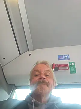 Fonse1860 online show from April 15, 2026, 8:20 am