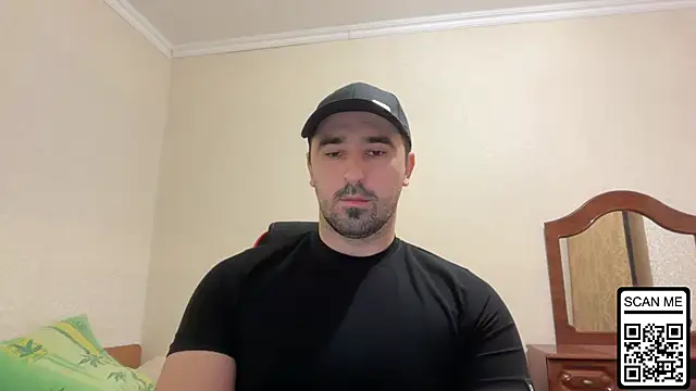 Snapshot of Hard_to_Obey chatting on December 19, 2025, 6:10 pm Hard to Obey online show from December 19, 2025, 6:10 pm