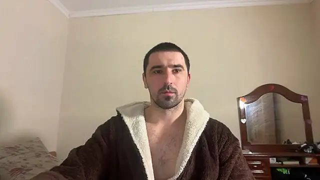 Snapshot of Hard_to_Obey chatting on February 18, 2026, 5:42 pm Hard to Obey online show from February 18, 2026, 5:42 pm