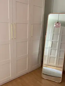 chloedlm5 online show from March 28, 2026, 11:44 am