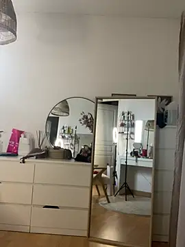 chloedlm5 online show from February 6, 2026, 10:00 am