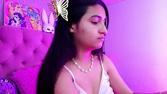 Snapshot of laurenelove chatting on February 1, 2026, 4:22 am laurenelove online show from February 1, 2026, 4:22 am