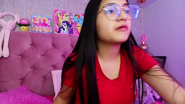 Snapshot of laurenelove chatting on February 4, 2026, 3:23 am laurenelove online show from February 4, 2026, 3:23 am