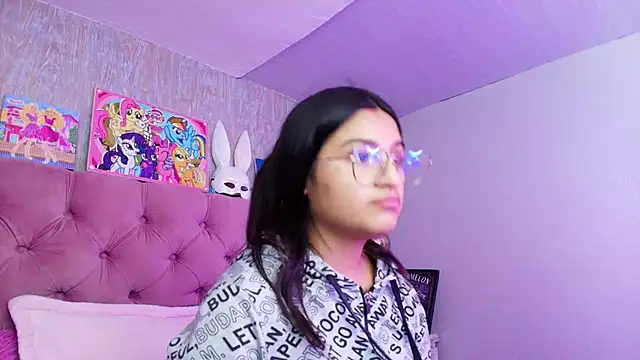 Snapshot of laurenelove chatting on February 3, 2026, 3:26 am laurenelove online show from February 3, 2026, 3:26 am