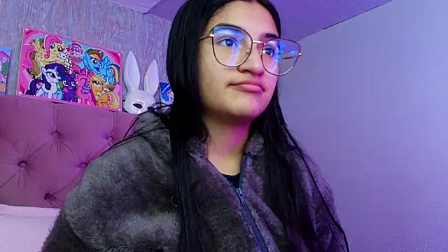 Snapshot of laurenelove chatting on February 11, 2026, 3:17 am laurenelove online show from February 11, 2026, 3:17 am