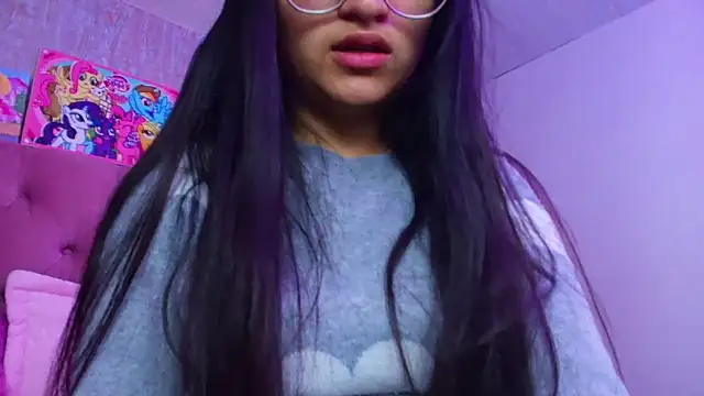 Snapshot of laurenelove chatting on March 1, 2026, 4:01 am laurenelove online show from March 1, 2026, 4:01 am