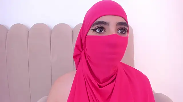 nayiraa  online show from February 23, 2026, 6:41 pm