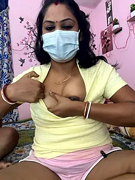 Snapshot of Latha1 chatting on December 4, 2025, 5:45 pm Latha1 online show from December 4, 2025, 5:45 pm