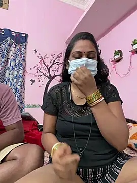 Snapshot of Latha1 chatting on January 5, 2026, 5:27 pm Latha1 online show from January 5, 2026, 5:27 pm