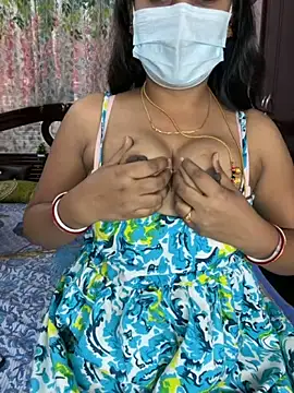 Snapshot of Latha1 chatting on February 10, 2026, 3:05 am Latha1 online show from February 10, 2026, 3:05 am