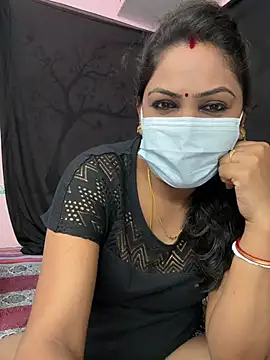 Snapshot of Latha1 chatting on February 1, 2026, 5:00 pm Latha1 online show from February 1, 2026, 5:00 pm