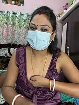 Snapshot of Latha1 chatting on February 3, 2026, 3:15 am Latha1 online show from February 3, 2026, 3:15 am