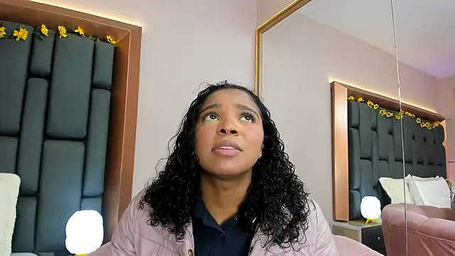 LisaMendez online show from January 13, 2026, 3:54 am