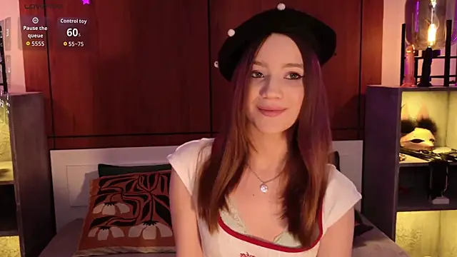Snapshot of Alison_kisss chatting on April 29, 2026, 6:36 pm Alison kisss online show from April 29, 2026, 6:36 pm