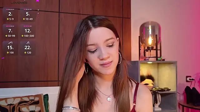Snapshot of Alison_kisss chatting on April 19, 2026, 9:50 pm Alison kisss online show from April 19, 2026, 9:50 pm