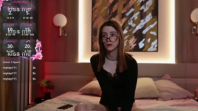 Snapshot of Alison_kisss chatting on November 30, 2025, 2:40 pm Alison kisss online show from November 30, 2025, 2:40 pm