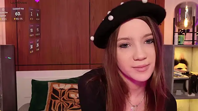 Snapshot of Alison_kisss chatting on April 21, 2026, 9:54 pm Alison kisss online show from April 21, 2026, 9:54 pm