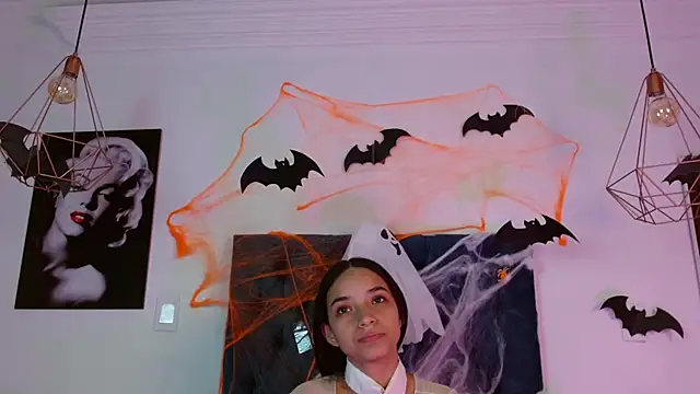 Snapshot of Lilith_Nocturne chatting on October 27, 2025, 7:15 pm Lilith Nocturne online show from October 27, 2025, 7:15 pm