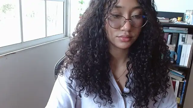 clitia xx online show from February 5, 2026, 7:53 pm