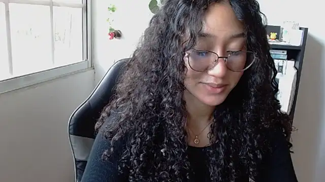 clitia xx online show from February 2, 2026, 6:51 pm