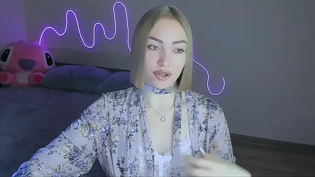 Snapshot of LaraKrein_lk chatting on December 4, 2025, 5:56 pm LaraKrein lk online show from December 4, 2025, 5:56 pm