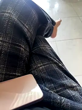 sharon-Hanna online show from December 1, 2025, 2:34 am