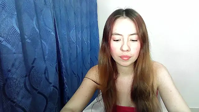 Snapshot of _MaiaRosse chatting on April 14, 2026, 11:43 pm MaiaRosse online show from April 14, 2026, 11:43 pm