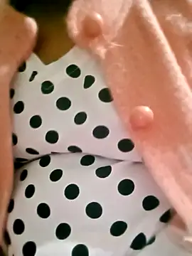 Snapshot of RasiliJodi chatting on December 15, 2025, 4:24 pm RasiliJodi online show from December 15, 2025, 4:24 pm