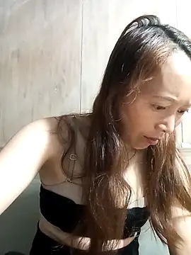 Bianly online show from April 11, 2026, 10:35 pm