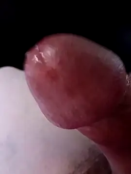 69dagosto online show from September 14, 2025, 12:49 pm