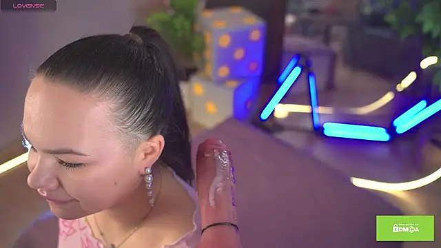 Snapshot of bllowwoww chatting on November 22, 2025, 8:13 am bllowwoww online show from November 22, 2025, 8:13 am