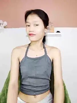 Snapshot of skinny_gracie chatting on April 28, 2026, 7:13 am skinny gracie online show from April 28, 2026, 7:13 am