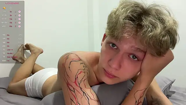 walter cute online show from March 27, 2026, 11:05 pm