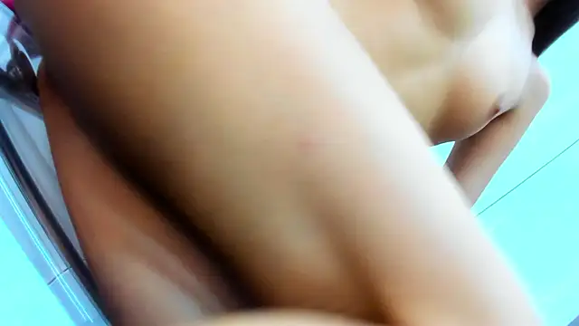 Anyssia online show from April 1, 2026, 5:43 pm