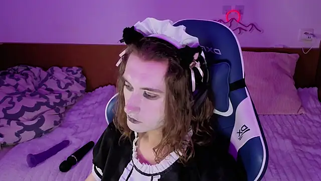 Snapshot of whitekittenenergy chatting on September 18, 2025, 5:38 pm whitekittenenergy online show from September 18, 2025, 5:38 pm