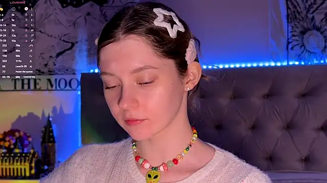 IrisPurrphy online show from December 15, 2025, 1:06 pm