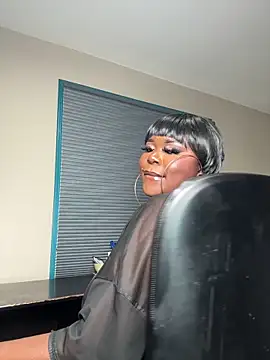 Snapshot of WomanNextdoor1 chatting on November 27, 2025, 5:46 pm WomanNextdoor1 online show from November 27, 2025, 5:46 pm