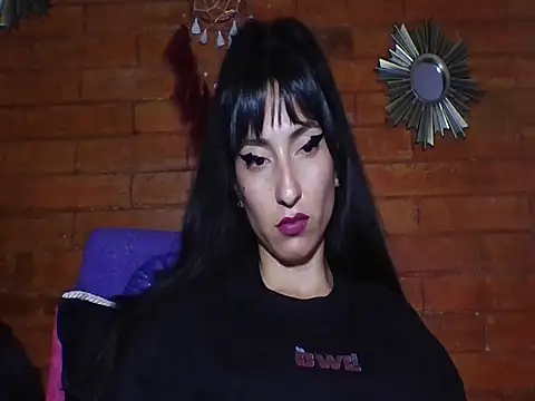 Snapshot of a_miss chatting on October 28, 2025, 9:36 pm a miss online show from October 28, 2025, 9:36 pm