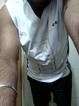 Snapshot of Aeroxx chatting on March 29, 2026, 12:45 am Aeroxx online show from March 29, 2026, 12:45 am