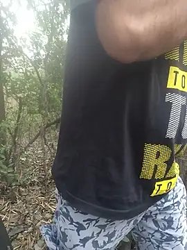 Snapshot of Aeroxx chatting on March 27, 2026, 11:44 am Aeroxx online show from March 27, 2026, 11:44 am