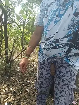 Snapshot of Aeroxx chatting on March 21, 2026, 4:35 am Aeroxx online show from March 21, 2026, 4:35 am