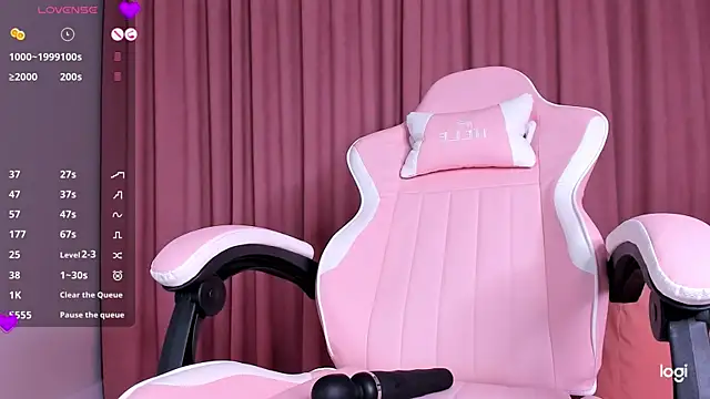 Snapshot of Momo_Ayase_ chatting on November 16, 2025, 2:44 pm Momo Ayase online show from November 16, 2025, 2:44 pm