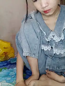 Snapshot of DauTay_hot chatting on December 5, 2025, 12:32 am DauTay hot online show from December 5, 2025, 12:32 am