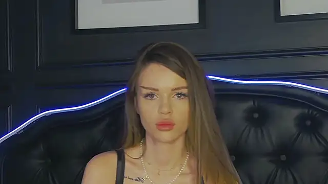 Snapshot of MarilynNova chatting on February 23, 2026, 5:19 am MarilynNova online show from February 23, 2026, 5:19 am