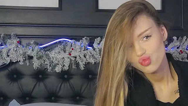 Snapshot of MarilynNova chatting on January 8, 2026, 4:18 am MarilynNova online show from January 8, 2026, 4:18 am