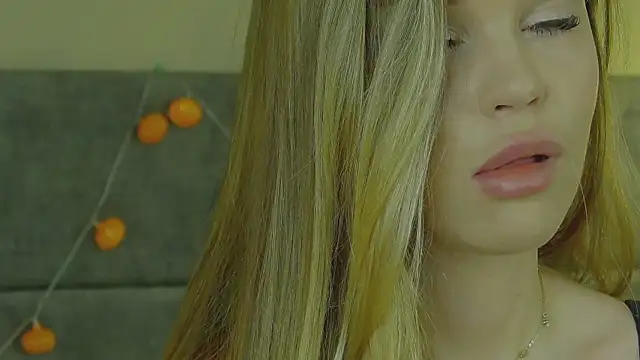 Snapshot of MarilynNova chatting on October 30, 2025, 4:33 am MarilynNova online show from October 30, 2025, 4:33 am