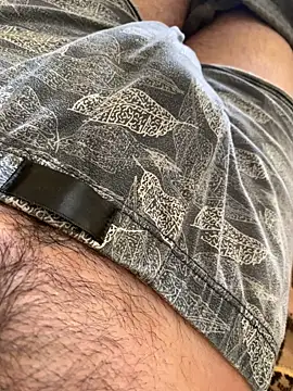 MuzzyFacing online show from April 15, 2026, 12:10 pm